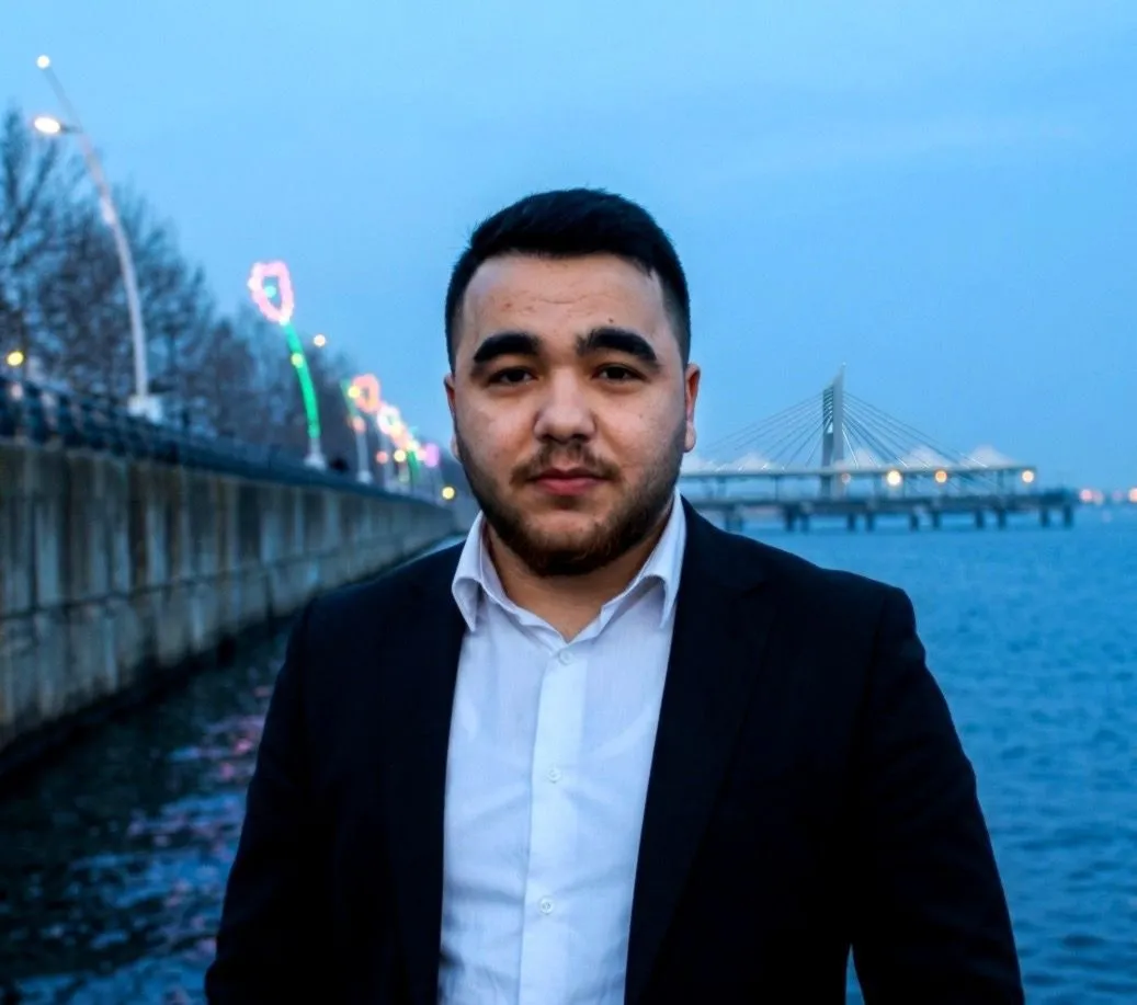 Mert Aksır Kimdir?