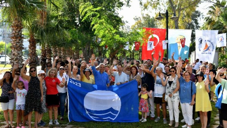 Antalya Muratpaşa’nın plajlarına mavi bayrak